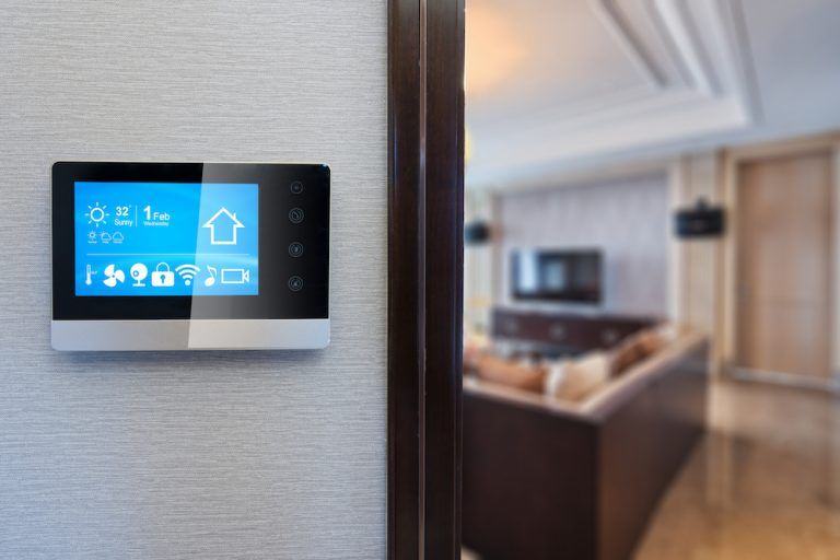 digital screen in smart home